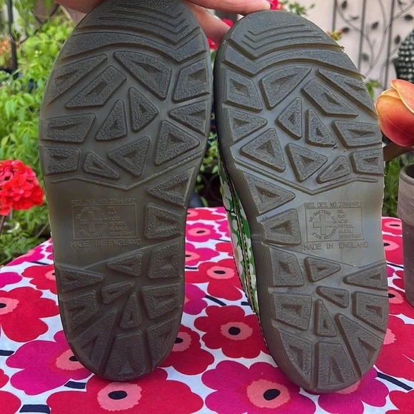 🏴󠁧󠁢󠁥󠁮󠁧󠁿 Dr. Martens MIE Vintage 90’s Green Daisy Floral Platform Slides UK 8 - Picture 16 of 16